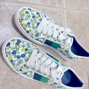 Kate Spade Izzy Sneakers, like new!! Size 6.5